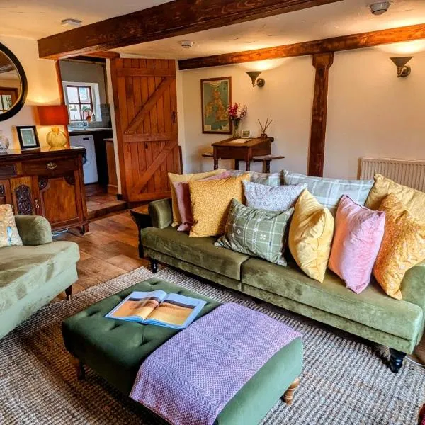 Parsons Cottage - A rural retreat South Norfolk, hotel v destinaci Rockland Saint Mary