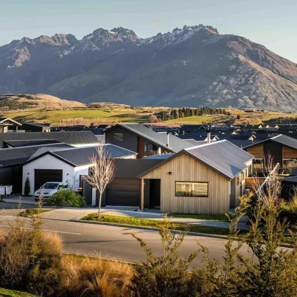 3 mins to Remarkable resort, hotel u gradu Frankton