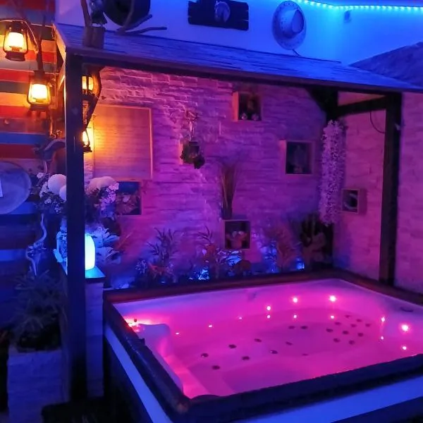 L'histoire de l'ouest , jacuzzi appartement, hotel in Dole
