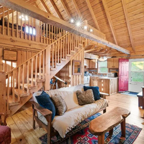 Gorgeous Log Cabin - Wineries, Dan River, Hiking, hotel v destinaci Meadows of Dan