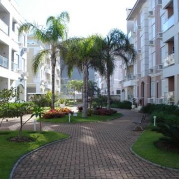 Apartamento encantador com piscina, em frente praia