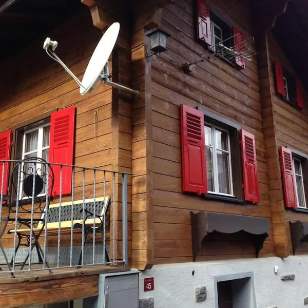 Chalet Julia mit Sauna, hotel in Eisten