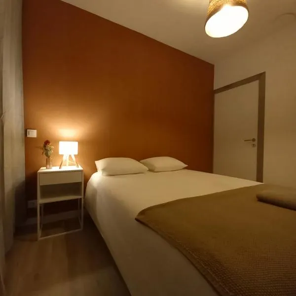 Comfy Stay 9052, hotel in Ghent