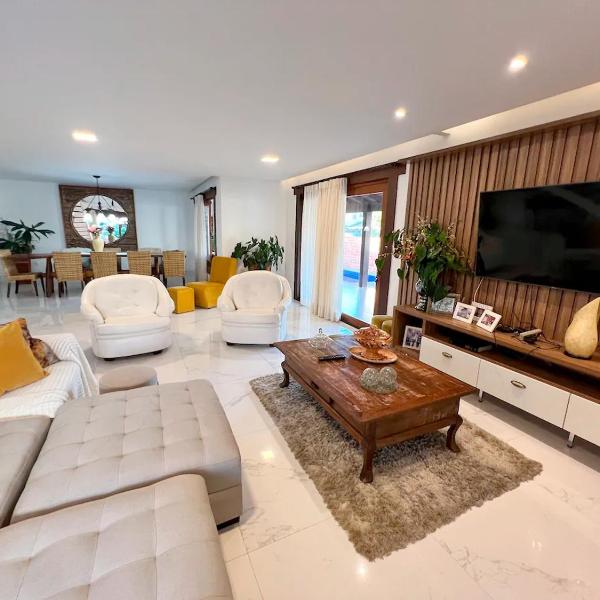 Casa de Novela com Piscina e Area Gourmet