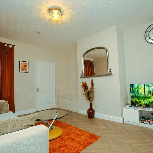 Spacious 2 bed house, FREE parking, Gateshead, hotel in Gateshead
