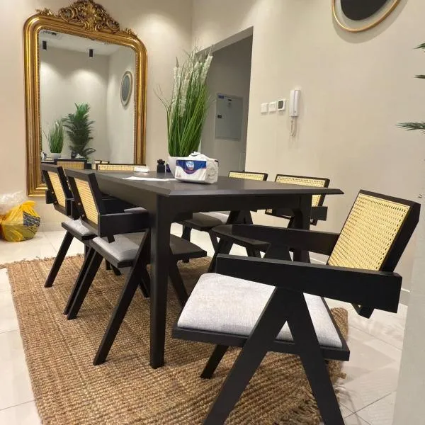 Luxury Private Appartment, hotel v destinaci Sharjah