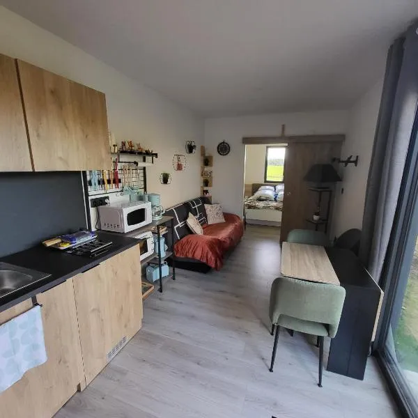 NATIBOXflo, hotel in Saint-Michel-de-Chavaignes