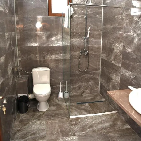 Pensiune la Cantonament, hotel a Craiova