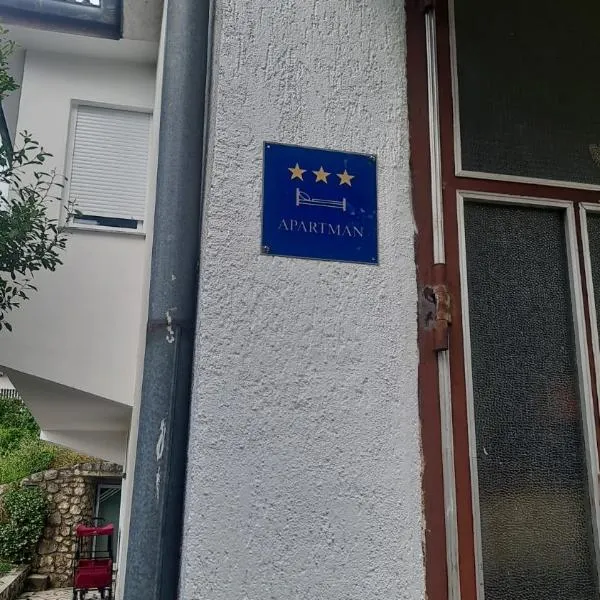 Apartment Anton, hotel in Selce