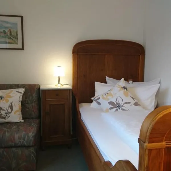 Pension Landhaus Fischer, hotel v destinaci Maßweiler