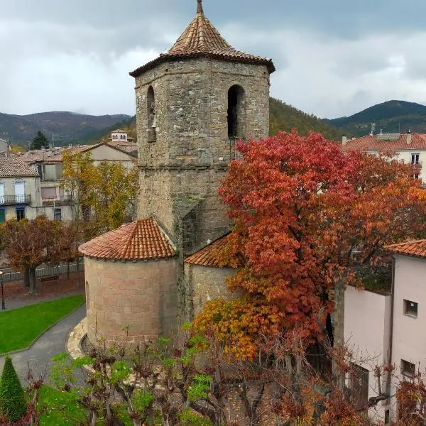 Casa María, ático con vistas y parking, hotel in Sant Joan de les Abadesses