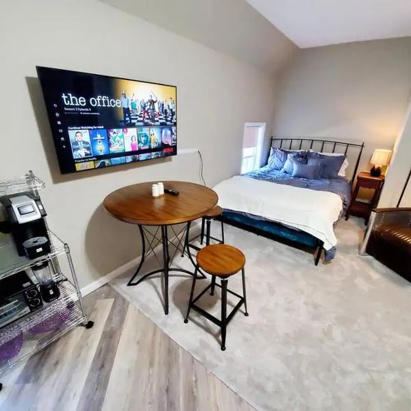 Walkable Cozy Downtown Studio, FREE Bikes to use, hotel en Columbus