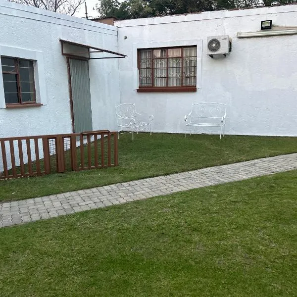 Distinctive bnb, hotel in Kroonstad