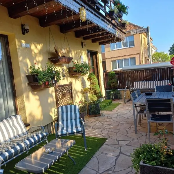 Edelweiss Cozy Lodge cu Semineu, Saună și Terasă, hotel em Braşov