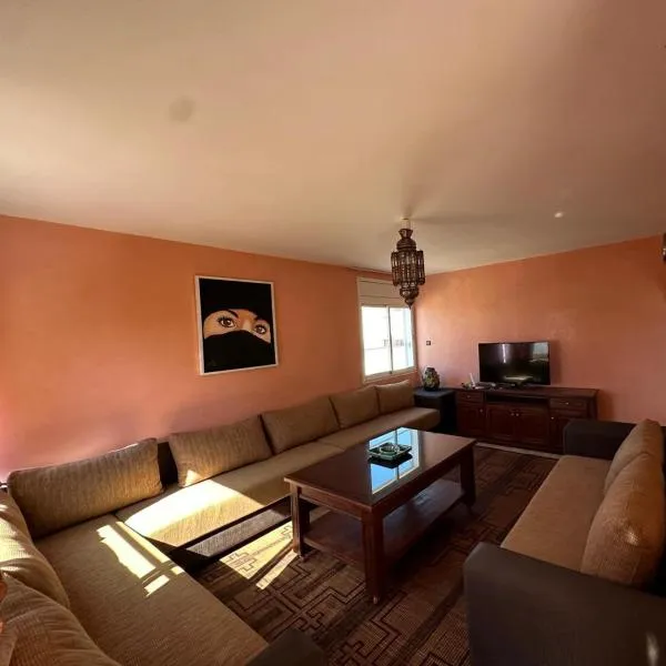 Superbe appartement centre Agadir 10mn à pied plage, hotel in Agadir