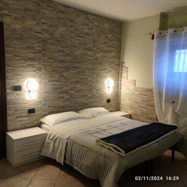 Casa Mami LUXURY big Holiday Hause, hotel v destinaci Sommariva del Bosco