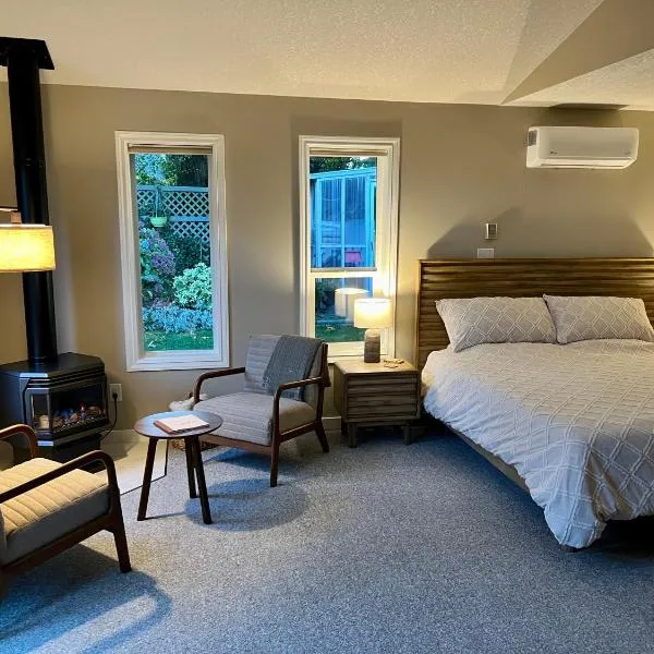 Five Gables B&B, hotel v destinaci Qualicum Beach