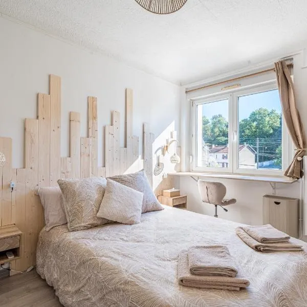 Chambre Lucie - 2 SDB - Balcon - Parking - WIFI、Joeufのホテル