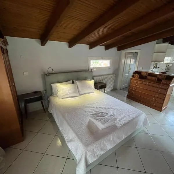 Attic with a view, hotel Péfka városában