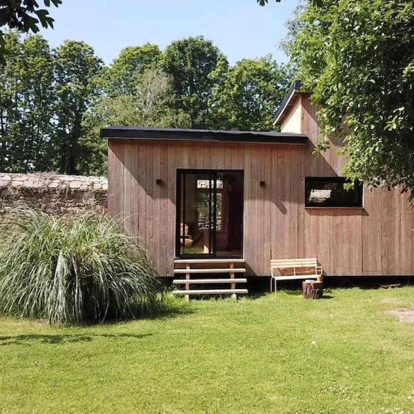 Tiny à l'orée des bois, hotel i Locquénolé