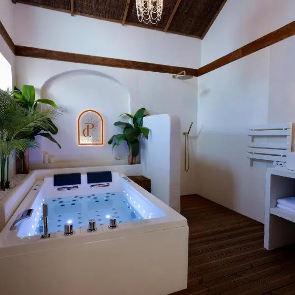 Love room Piccola casa, côté île, hotel v destinaci La Verpillière
