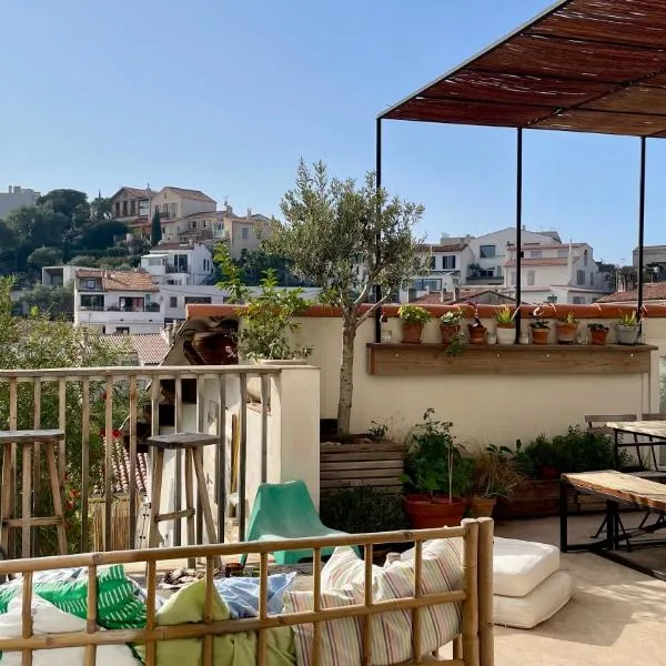 Maison 180 m2 avec bassin-piscine en bois à Vauban, hotel en Marsella