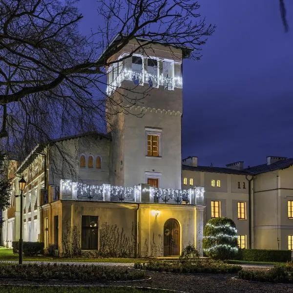 Pałac Kłanino, hotel en Krokowa