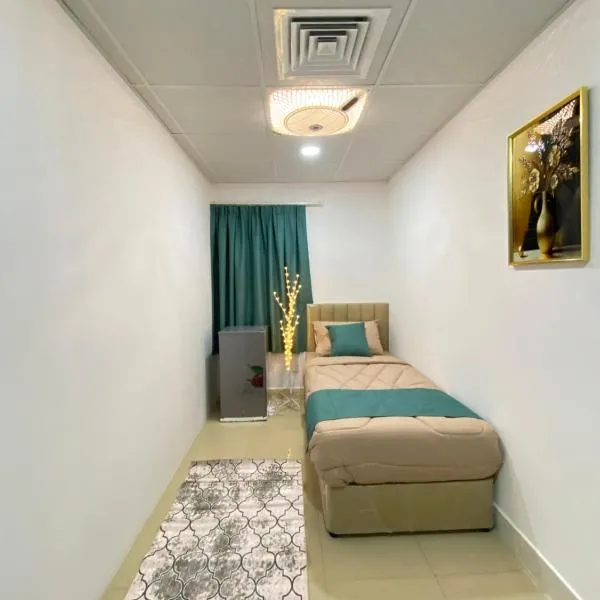 Luxury Private Rooms for Men, hotel i Sharjah