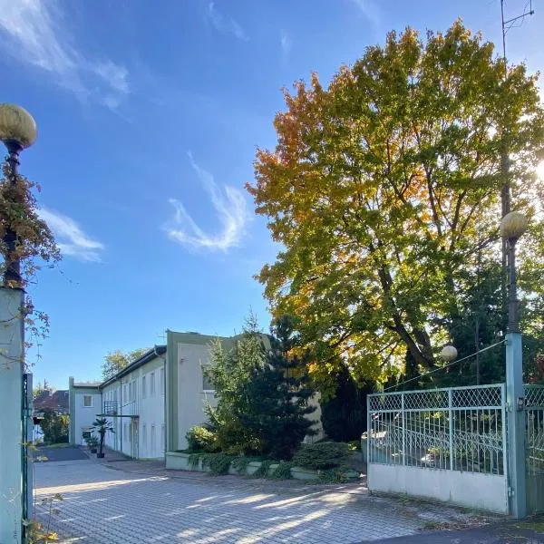 Hostel Iveda, hotel v destinaci Świebodzin