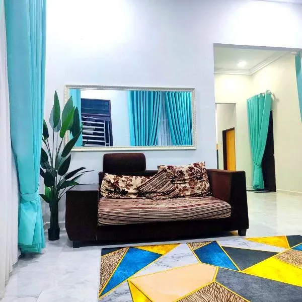ZIYA Homestay, hotel v destinaci Jertih