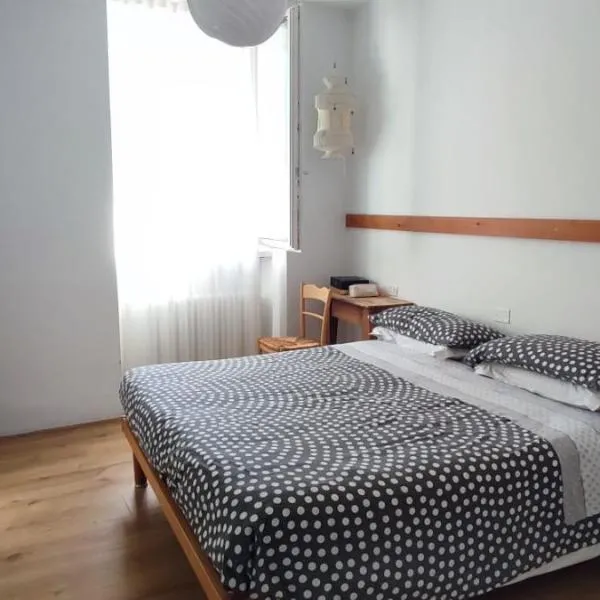 Casa Elena、アルコのホテル