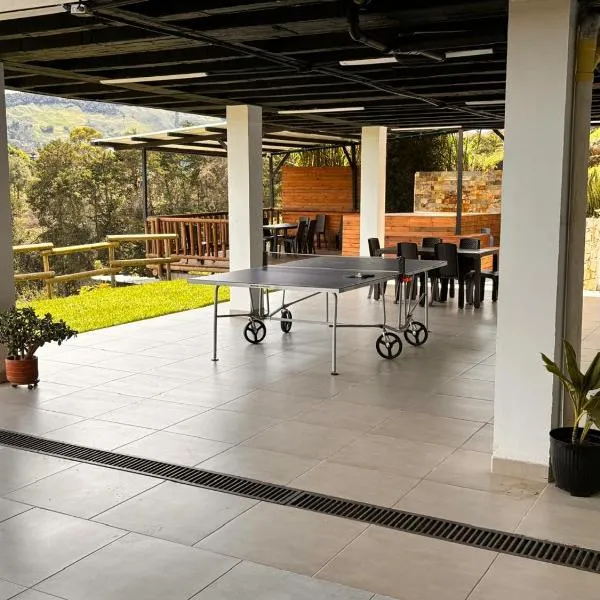 HOSPEDAJE VILLA SAMARA, hotel v destinaci Guatapé