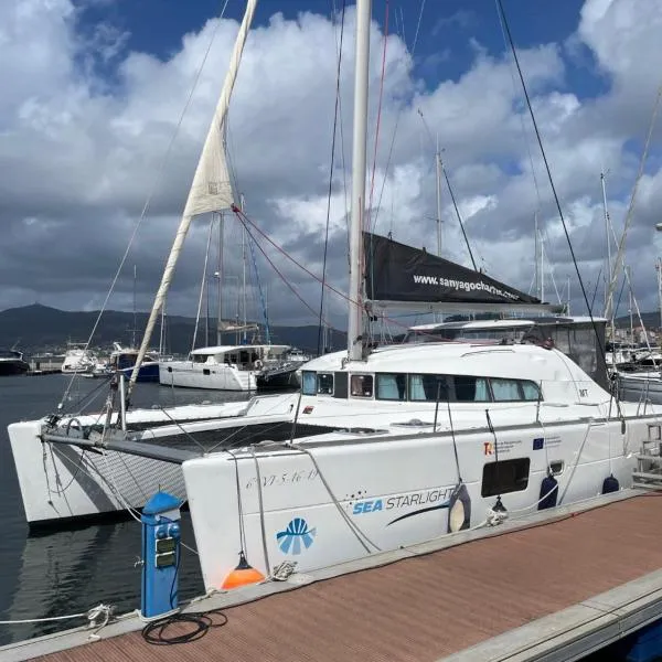 Catamaran Orion, hotel en Vigo