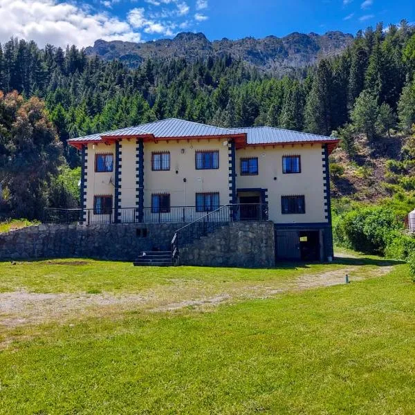 Monoambiente en la Montaña - De Alojamientos Lago Puelo, hotel in Lago Puelo