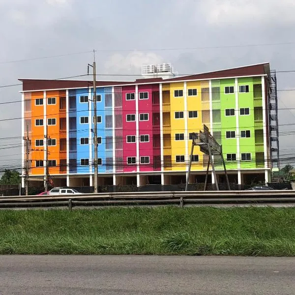 S9 Hotel Samutsakhon เอสไนน์โฮเทล สมุทรสาคร、Samut Sakhonのホテル
