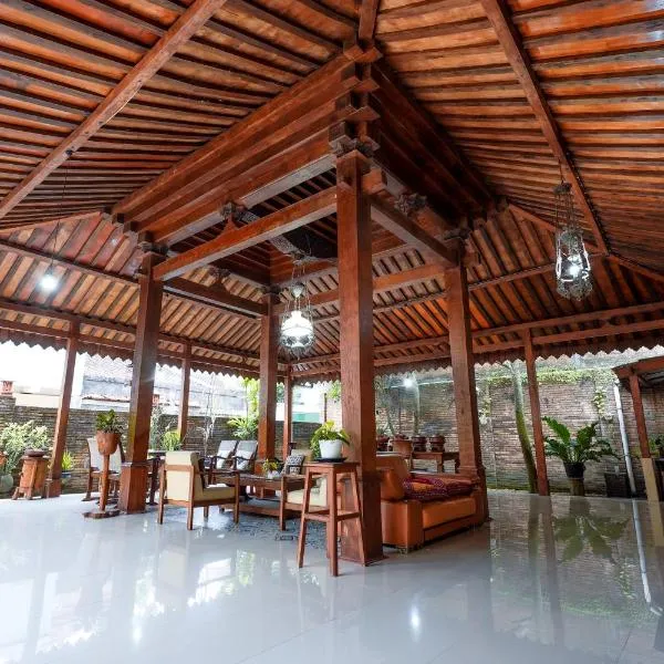 Omah Ralin Family Homestay with Spacious Joglo House, hotell sihtkohas Timuran
