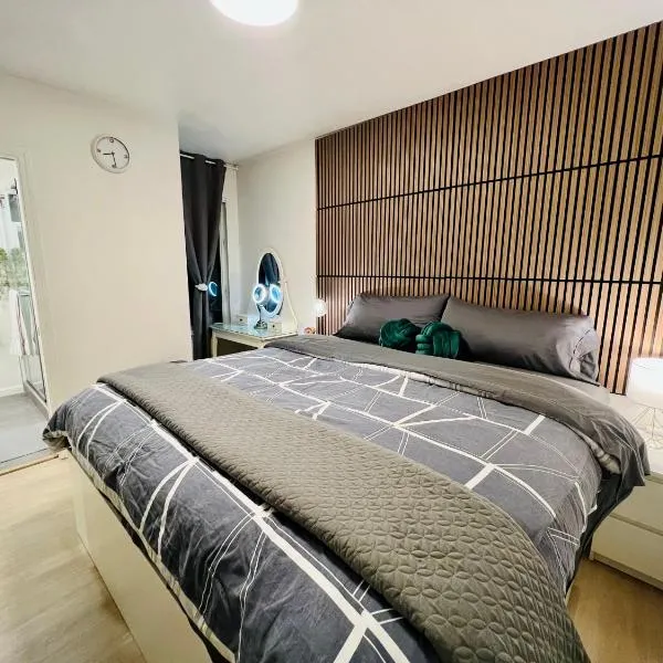 Brand-new luxurious guesthouse with king bed in MPK, 1mi to Meta, 3mi to Stanford, hotel v destinaci Menlo Park