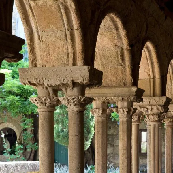 Abbaye De Villelongue, hotel v destinácii Saint-Martin-le-Vieil