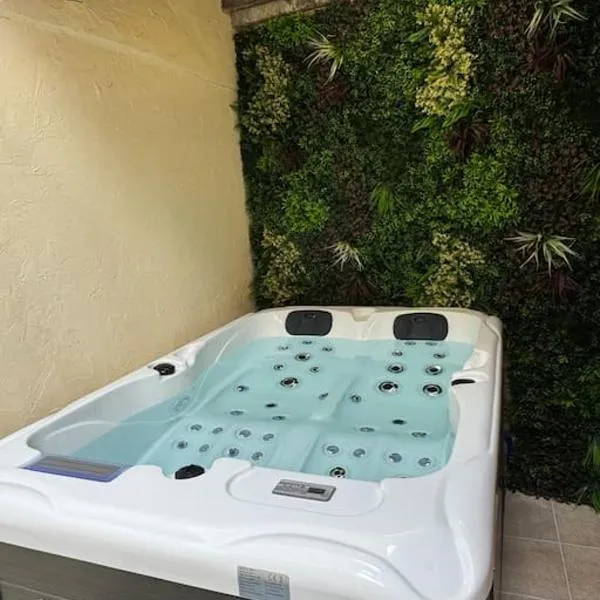 Luxury Room - Havre de paix avec jacuzzi privé, hotel v destinaci Bar-le-Duc