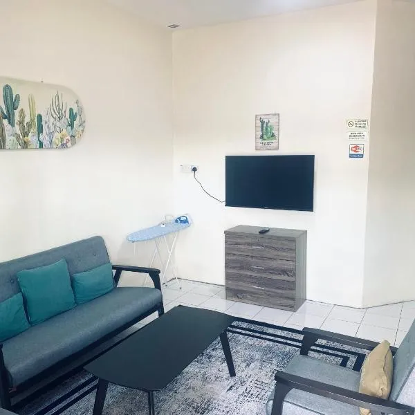 B-09 Suhana HomeStay Sipitang, hotel v destinaci Sipitang