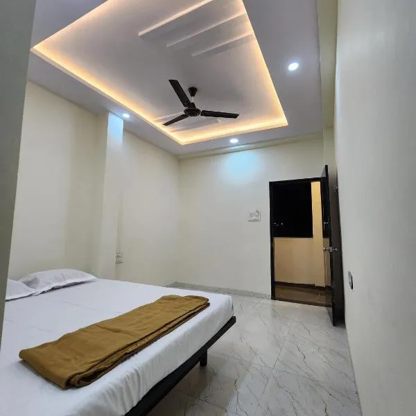 SAGAR Executive LODGE, hotel v destinaci Akalkot