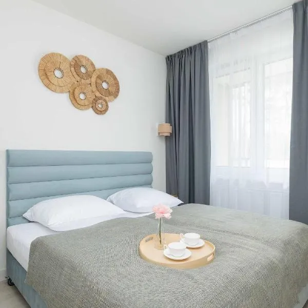 Aquamarina Dąbki - Apartamenty Blisko Morza by Noclegi Renters, hotel din Dąbki
