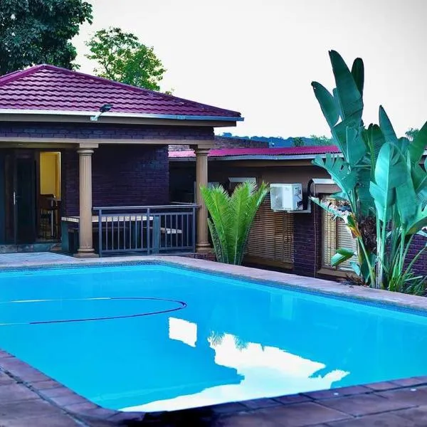 SEEYAs Nest, hotel in Mataffin