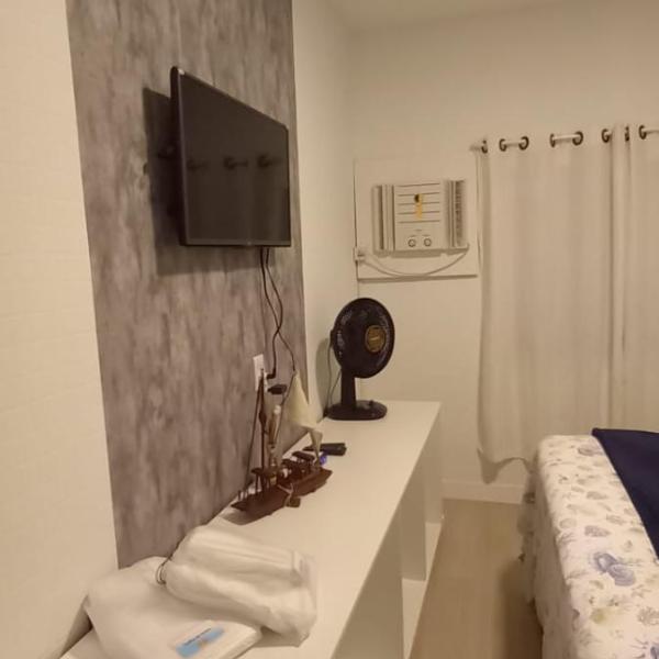 Apartamento na Praia da Enseada, 100 mt praia - Foto 5