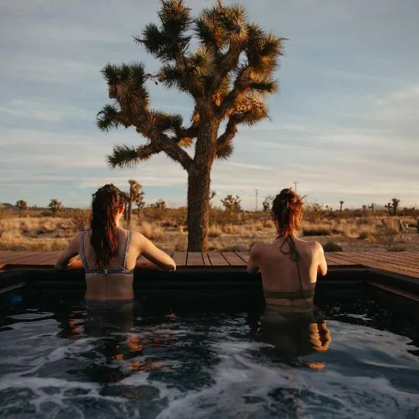 Joshua Tree Modern Cabin- Goat Mountain Rising – hotel w mieście Landers