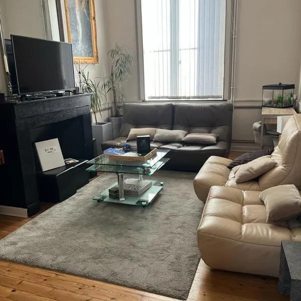 Maison arrageoise authentique, entre ville et parc, khách sạn ở Arras