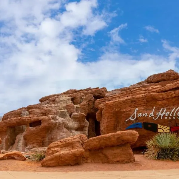 Vacation Rentals at Sand Hollow Resort, hotel in Hurricane