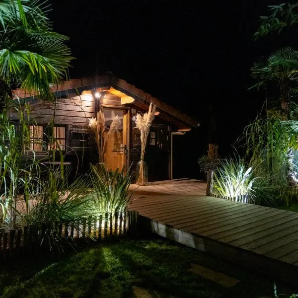 Cottage, Lodge & Spa, hotel v destinaci Prouilly