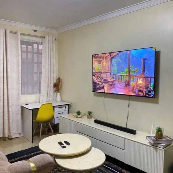 Cozy and Modern 2 Bedroom MIREMA, hotel in Nairobi