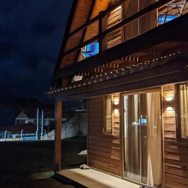Seafront cabin in a private area